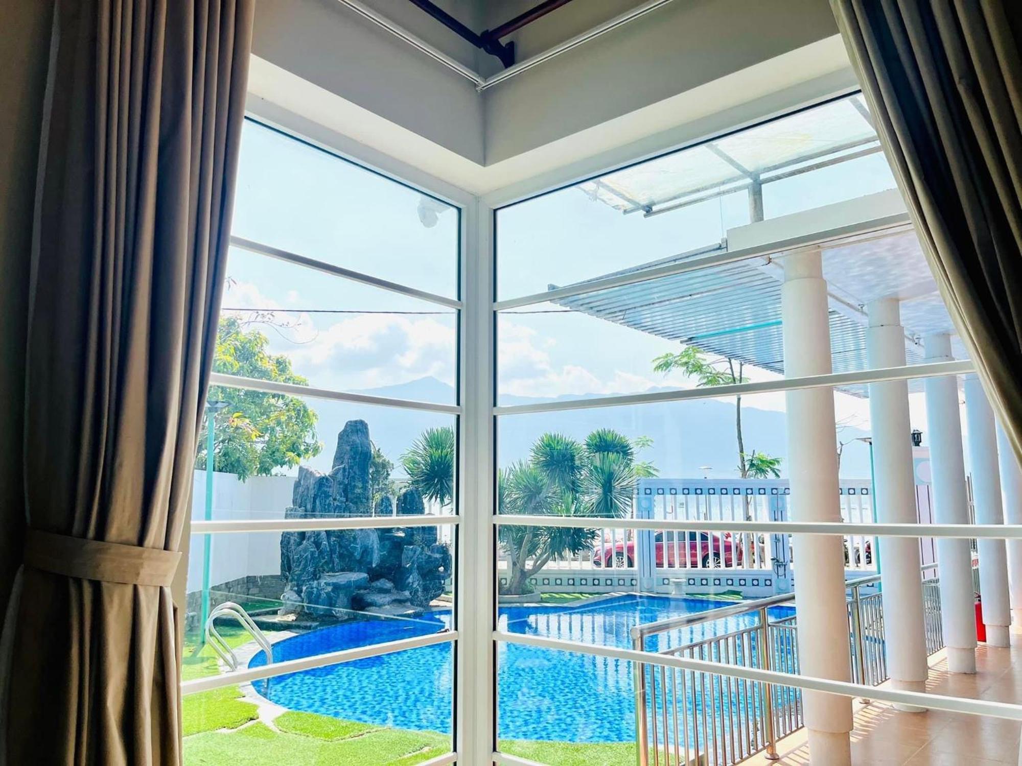 B&H Villa - Villa Has Swimming Pool Ланг Ко Екстериор снимка